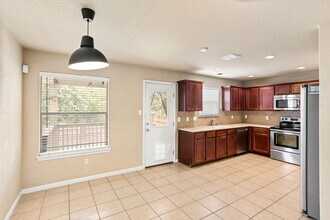 9303 Ingleton in San Antonio, TX - Building Photo - Building Photo