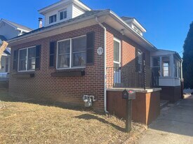 77 S Sproul Rd in Broomall, PA - Building Photo