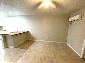 415 S Robbins Ave-Unit -C in Titusville, FL - Building Photo - Building Photo