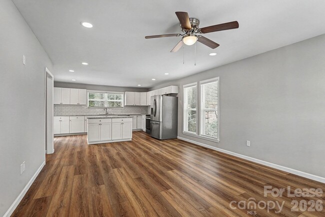 931 E Front St in Statesville, NC - Building Photo - Building Photo