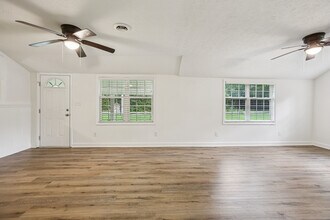 398 Old Douglas Rd in Gallatin, TN - Building Photo - Building Photo