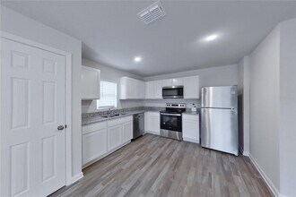 1729 Nebraska Loop in Sumterville, FL - Building Photo - Building Photo