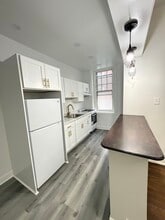 236-242 W Harvey St in Philadelphia, PA - Foto de edificio - Building Photo