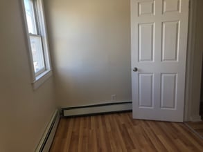 164 Partition St in Saugerties, NY - Building Photo - Building Photo