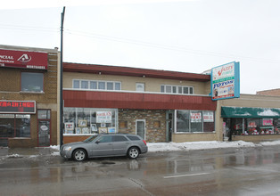 5710-5714 S Pulaski Rd in Chicago, IL - Building Photo - Building Photo