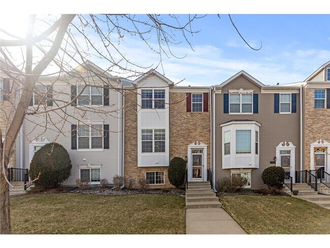 9986 Vervain Dr in Eden Prairie, MN - Building Photo - Building Photo
