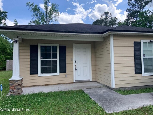 8444 Hewitt St in Jacksonville, FL - Building Photo - Building Photo