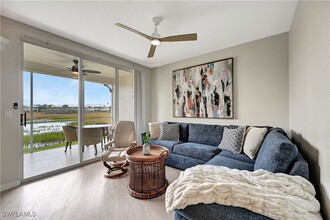 1101 Sweetwater Ln in Naples, FL - Building Photo - Building Photo
