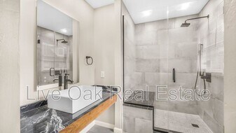 519 W 20th St in Norfolk, VA - Building Photo