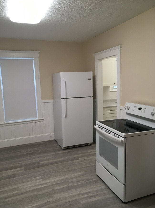 30 Henry Ave, Unit 3 in Lynn, MA - Foto de edificio - Building Photo