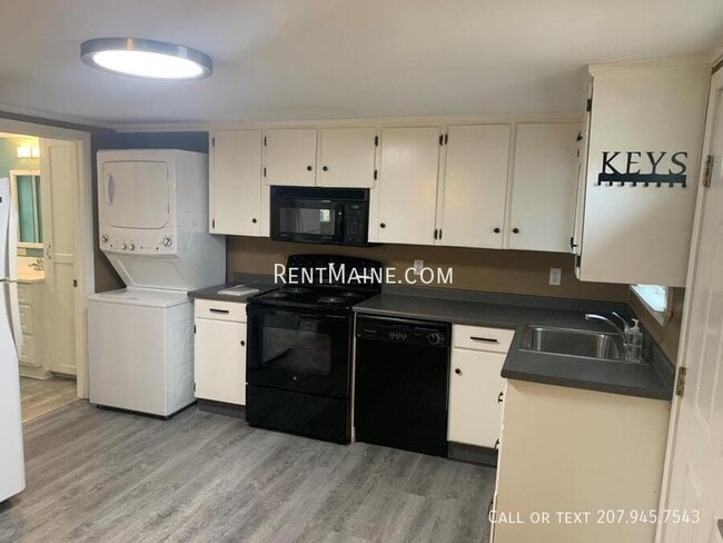 11 Stillwater Ave in Orono, ME - Building Photo - Building Photo