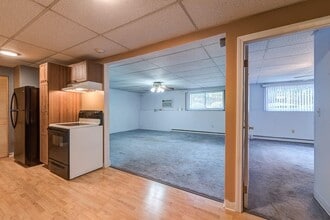 1560 Douglas Ave in North Providence, RI - Building Photo - Building Photo