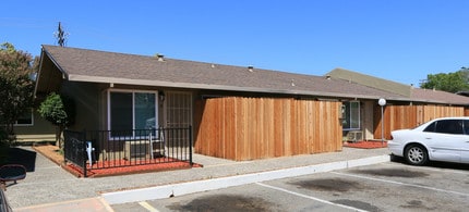 Alta Redwood Apartments in Sacramento, CA - Building Photo - Building Photo