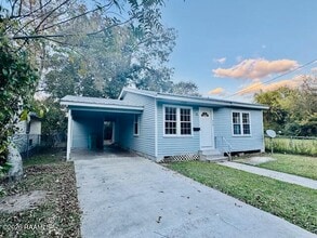 419 E Leonard Ave in Opelousas, LA - Building Photo - Building Photo