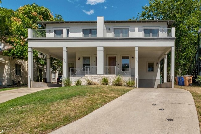 property at 2309 Longview St