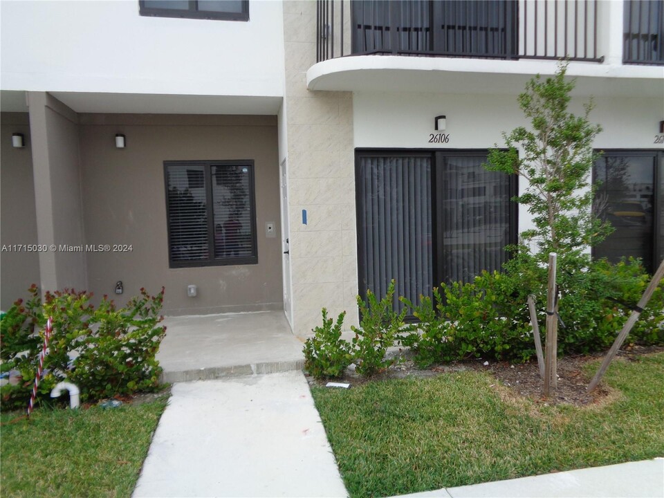 26106 SW 146th Ave in Homestead, FL - Building Photo