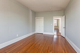 384 Riverway, Unit 2 in Boston, MA - Building Photo - Building Photo