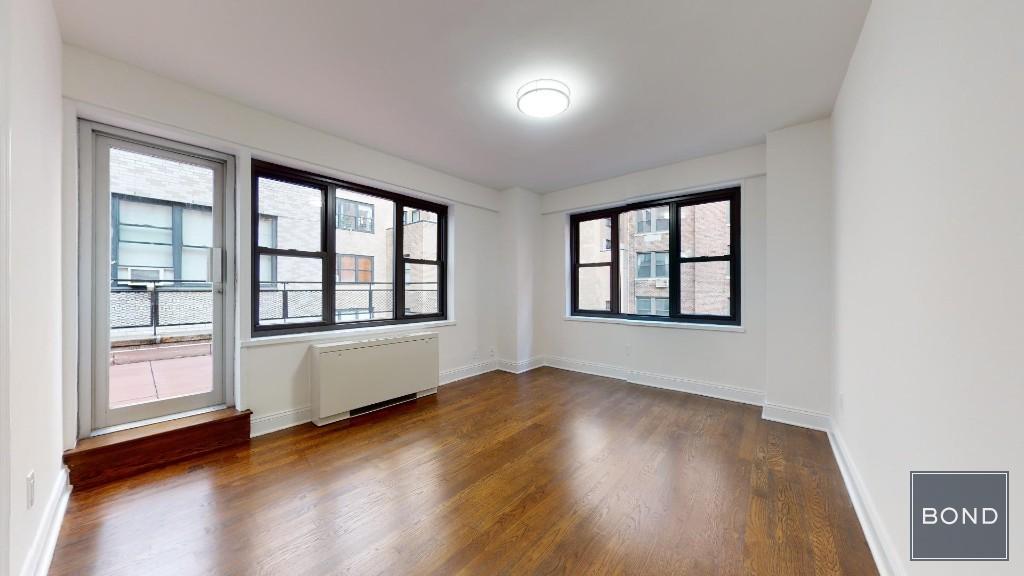 405 E 56th St in New York, NY - Building Photo