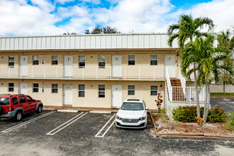 RAM Pompano Apartments in Pompano Beach, FL - Building Photo - Building Photo