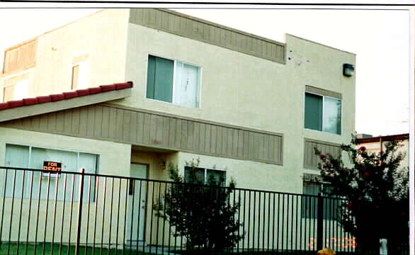 1046 N Vista Ave in Rialto, CA - Building Photo