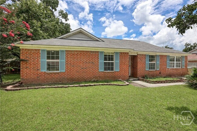 110 Laurelwood Dr in Savannah, GA - Building Photo - Building Photo