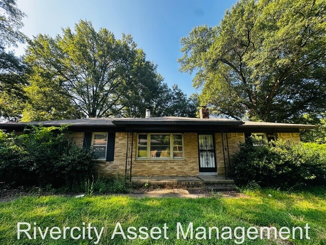 property at 2035 Gayle Ave