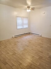 77 W 24th St in Bayonne, NJ - Building Photo - Building Photo