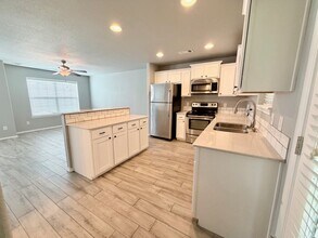 287 S Breakwater Ln in Fayetteville, AR - Building Photo - Building Photo
