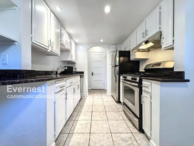 3132 E 17th Ave in Denver, CO - Building Photo - Building Photo