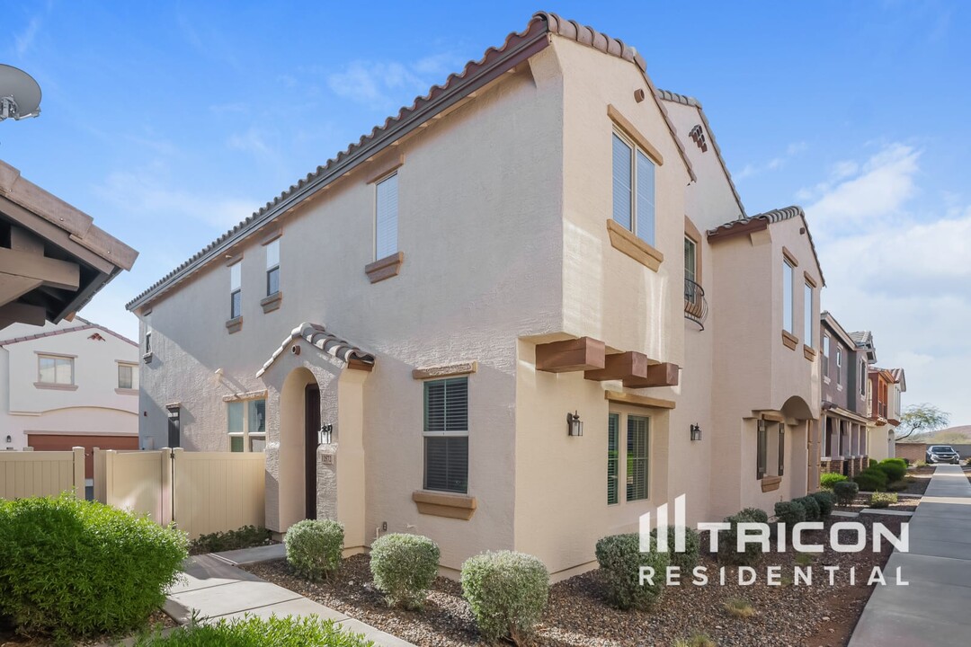 12572 W Lindbergh Dr in Peoria, AZ - Building Photo