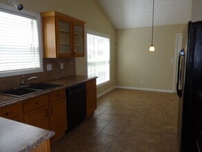 2160 Laurel Pointe Ln in Lawrenceville, GA - Foto de edificio - Building Photo