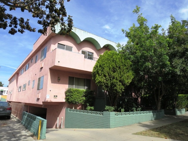 1009 N Harper Ave in West Hollywood, CA - Building Photo