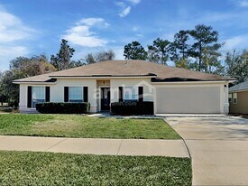 1379 Samantha Cir E in Jacksonville, FL - Building Photo