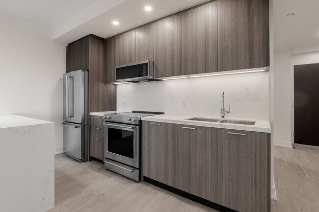 31 York Garden Wy in Toronto, ON - Building Photo - Building Photo