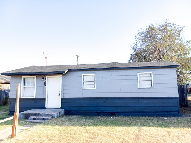 property at 3207 Duke St