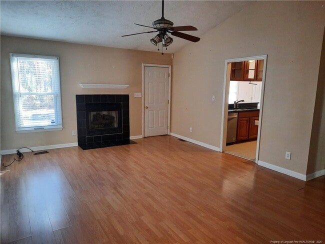 141 Windsor Ln in Raeford, NC - Building Photo - Building Photo