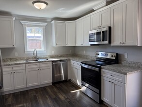 120 Lance Ln in Crawfordville, FL - Building Photo - Building Photo