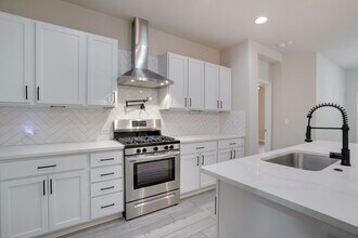 2400 Star Hl Rnch St in Georgetown, TX - Building Photo - Building Photo