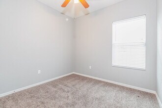 7012 Brenton Manor Ln in Winter Haven, FL - Building Photo - Building Photo