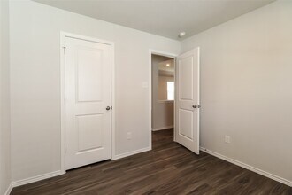 2510 Grayling Dr in Shenandoah, TX - Building Photo - Building Photo