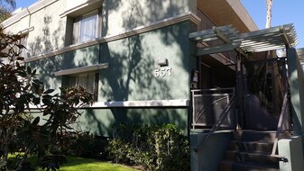557 W Stocker St, Unit 107 in Glendale, CA - Building Photo
