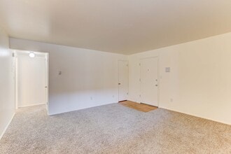 Heritage Apartments in Arvada, CO - Building Photo - Building Photo