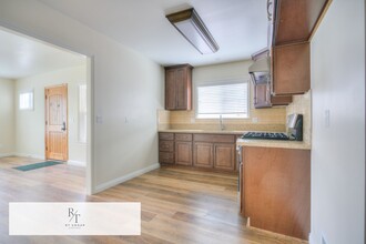 2704 W Grand Ave in Alhambra, CA - Building Photo - Building Photo
