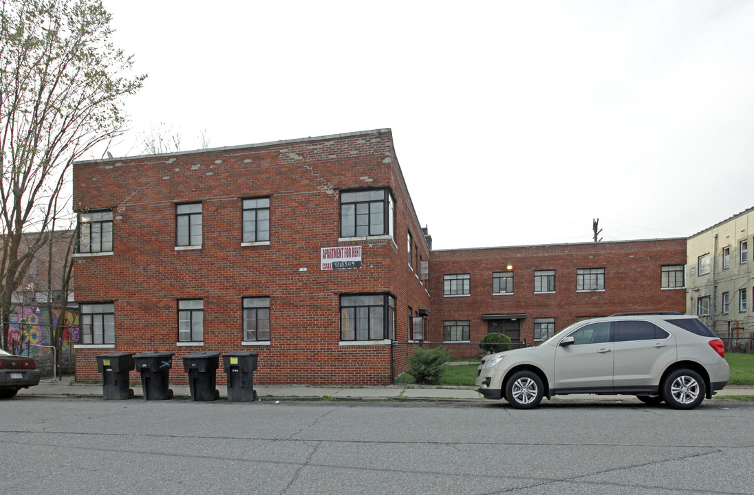 2818 Benson St in Detroit, MI - Foto de edificio