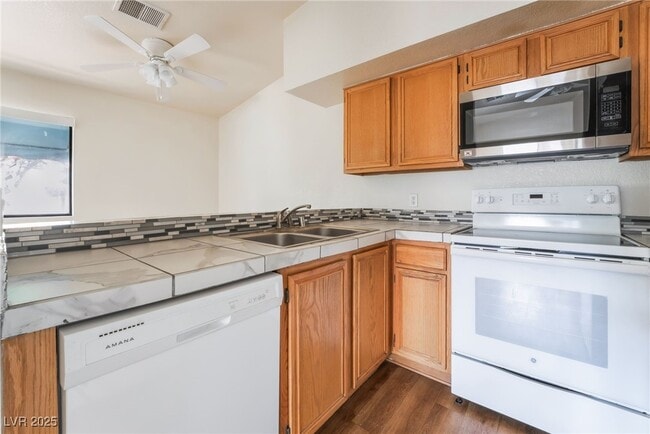 property at 2225 Pine Breeze Ln