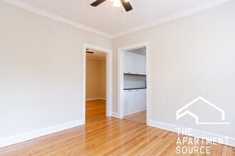 4218 N Clark St, Unit 1 in Chicago, IL - Foto de edificio - Building Photo