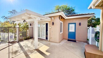 444 Futurity Ln in Fallbrook, CA - Building Photo