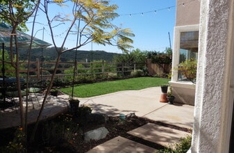7357 Celata Ln in San Diego, CA - Building Photo - Building Photo