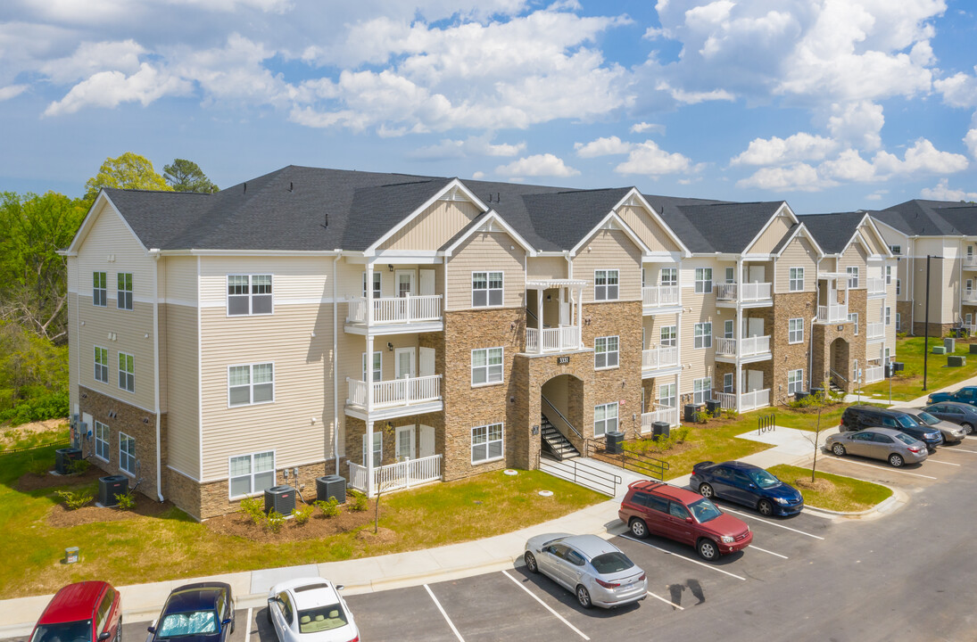 Sunnybrook Pointe in Raleigh, NC - Building Photo