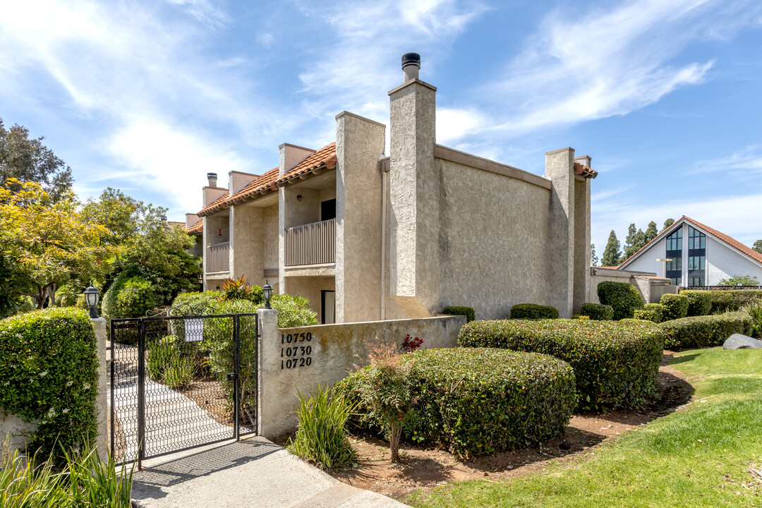 Monterey Village in San Diego, CA - Building Photo